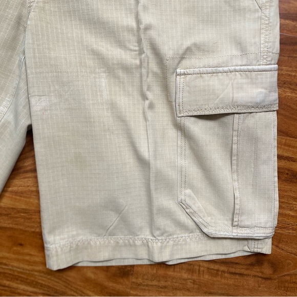 Tommy Bahama Mens Tan Relaxed Silk Mix Cargo Shorts Size 38 Coastal Beach Casual - Picture 4 of 15